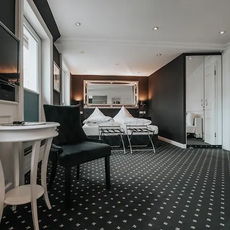 Boutique Am Rathaus - Reblaus Hotel 3*