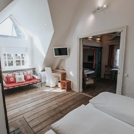 Boutique Am Rathaus - Reblaus מלון 3*